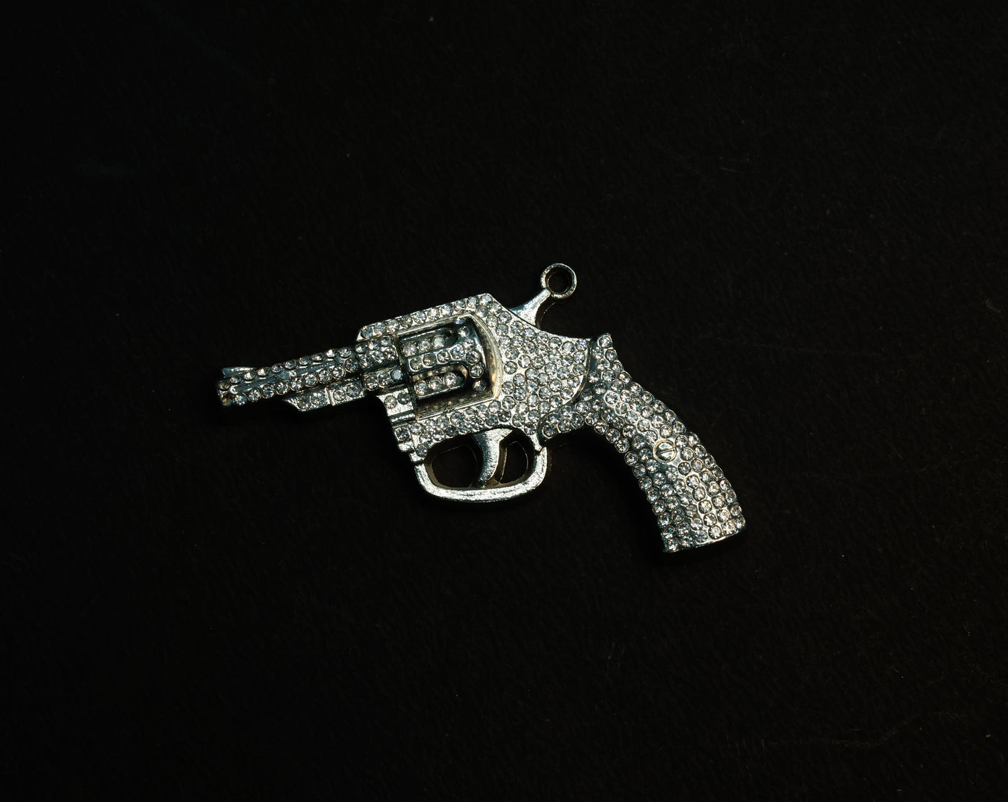 Sniper silver chain with studded locket for men