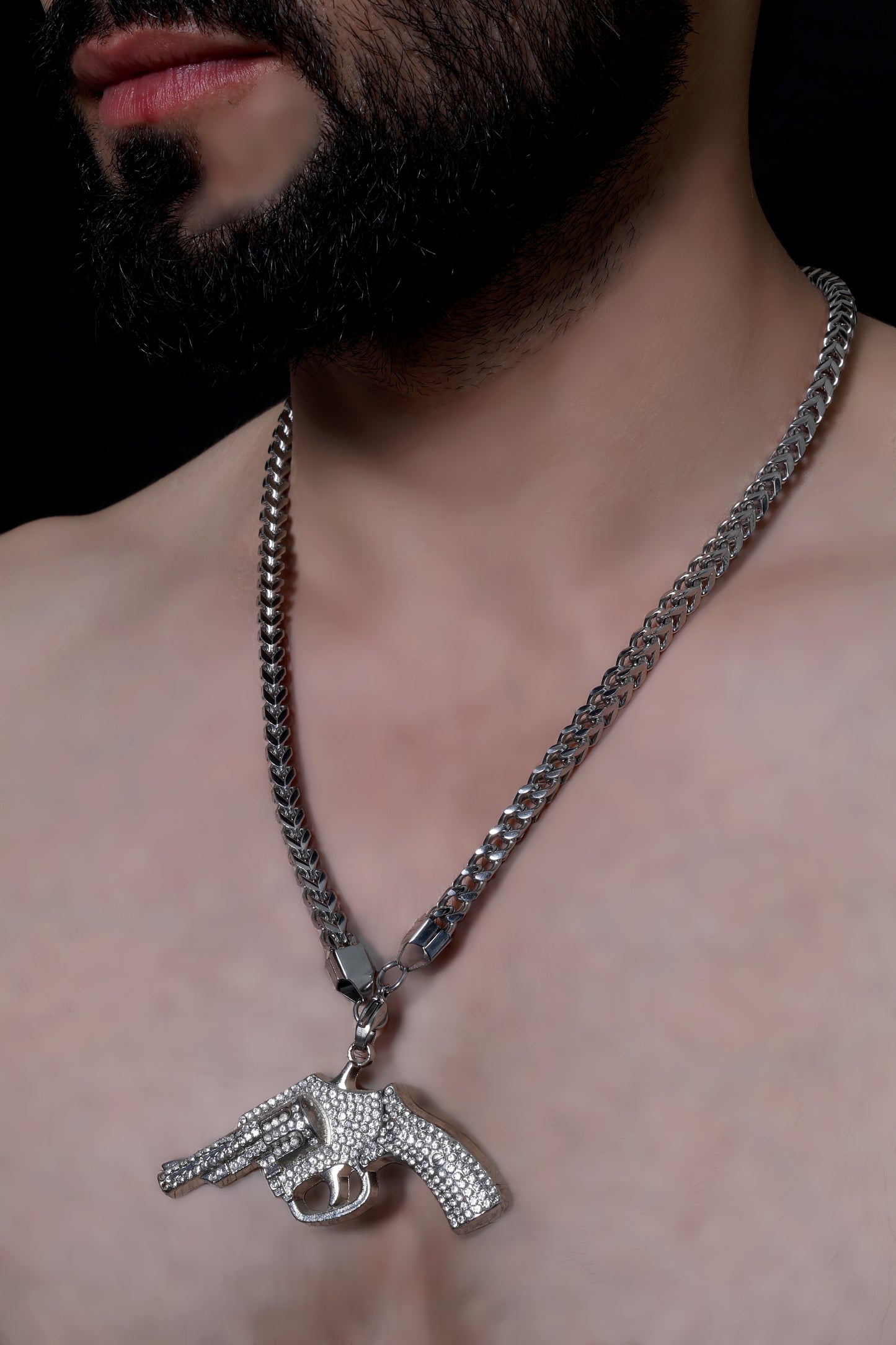 Sniper silver chain with studded locket for men