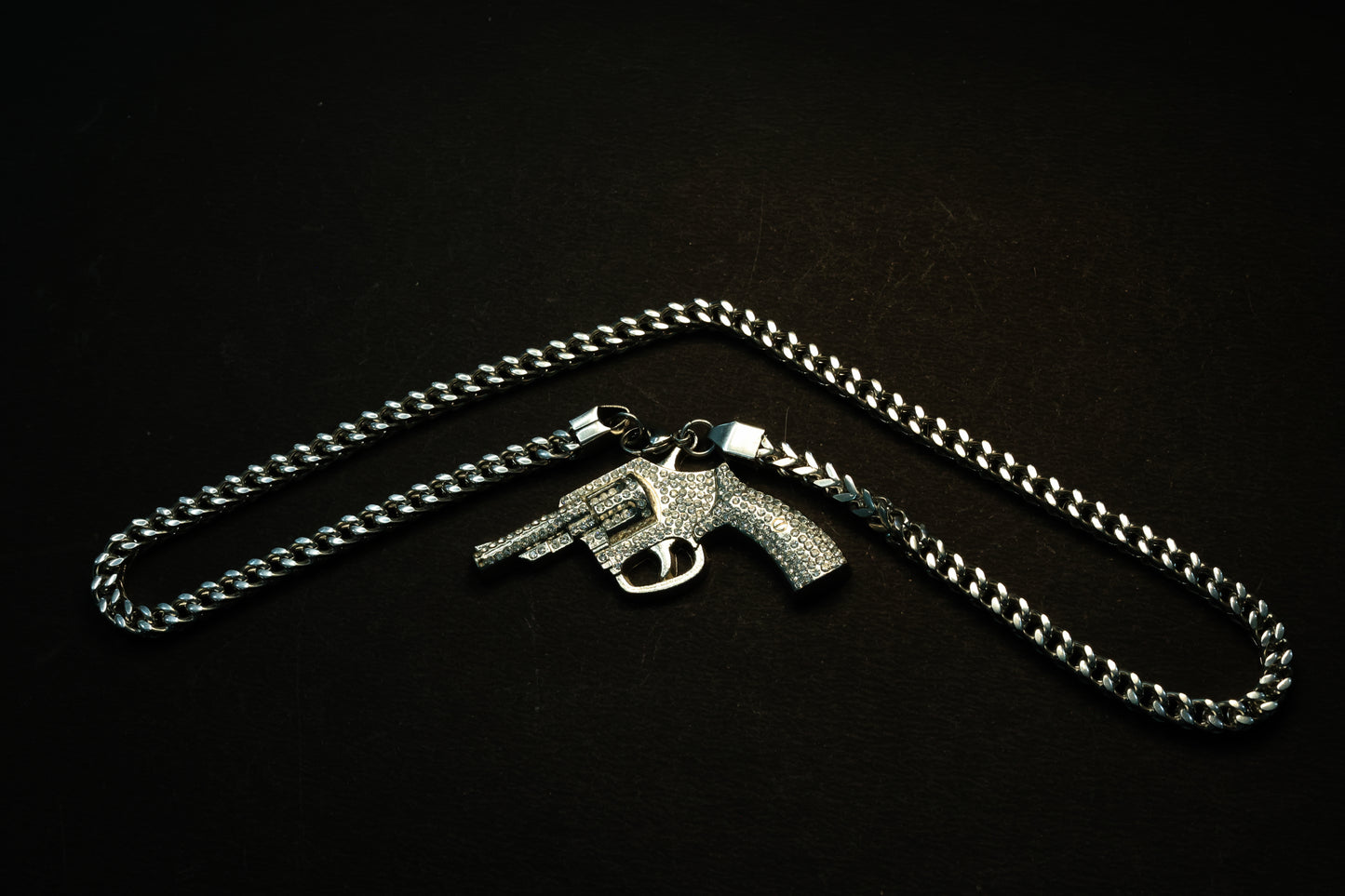 Sniper silver chain with studded locket for men